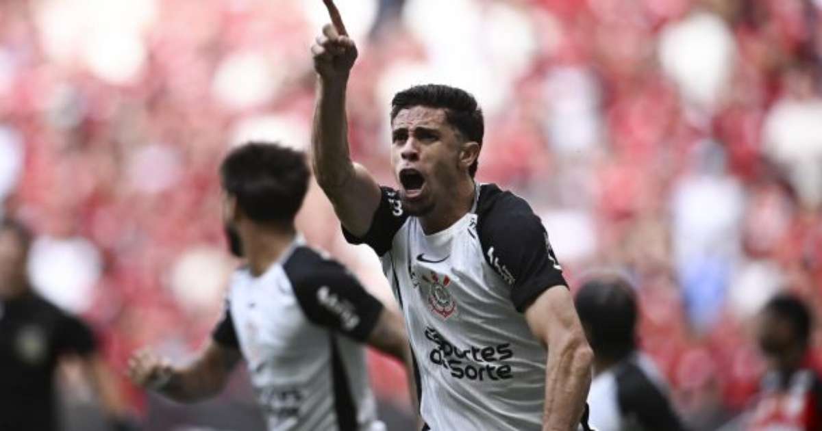 Gabriel Paulista exalta conquista do Corinthians: 