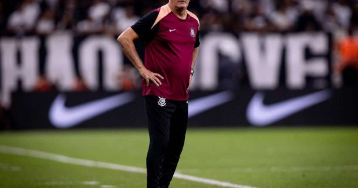 Dorival exalta o jogo coletivo do Corinthians: 