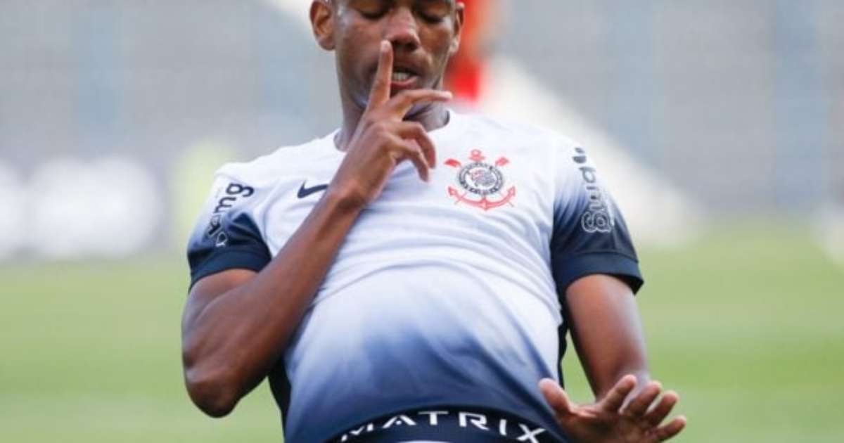 André Brilha e Garante Triunfo Crucial na Luta do Corinthians