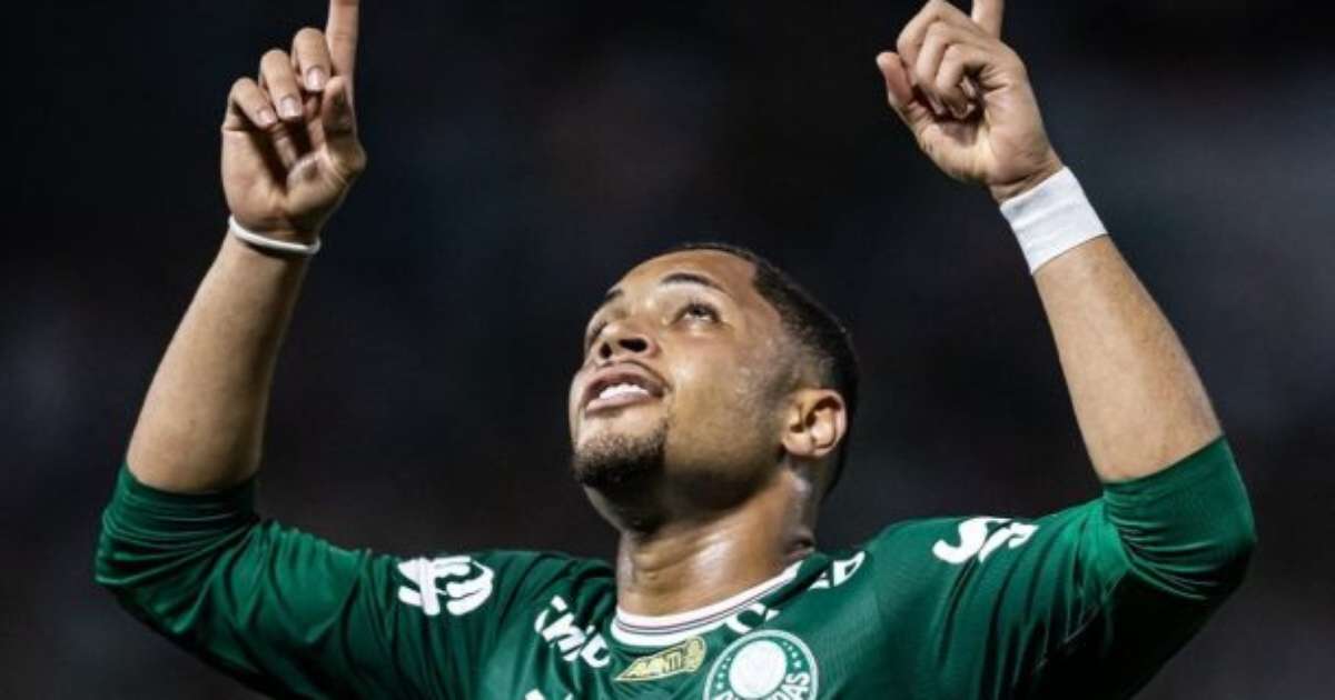 Vitor Roque exalta craque Arias e almeja convocação para a Seleção Brasileira