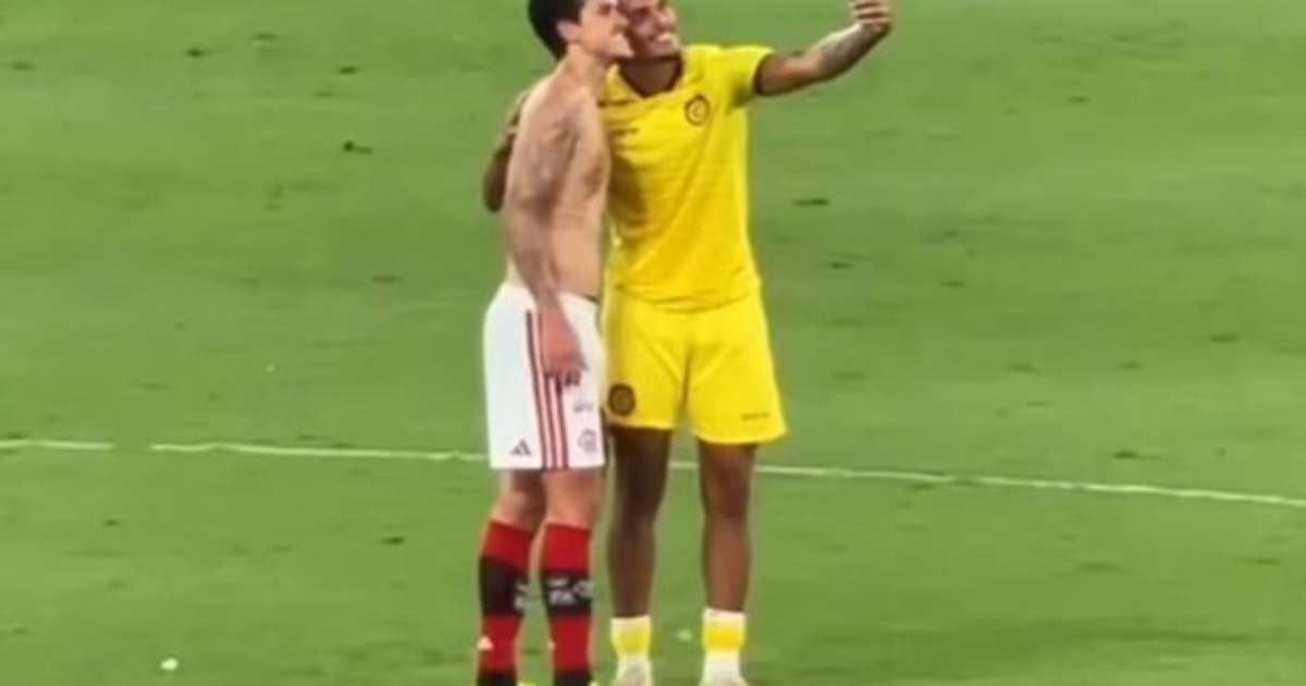 Após 3 a 0, Jogador rival beija escudo do Flamengo