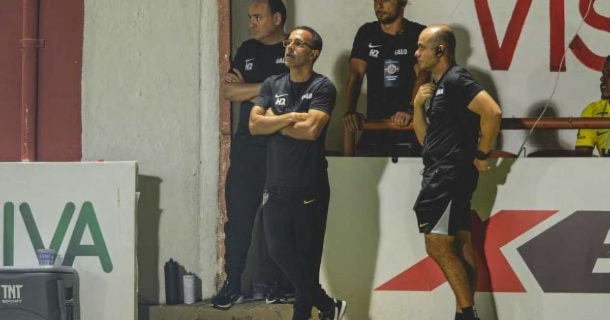 Interino do Atlético fica na bronca com arbitragem em derrota: "Critérios diferentes"