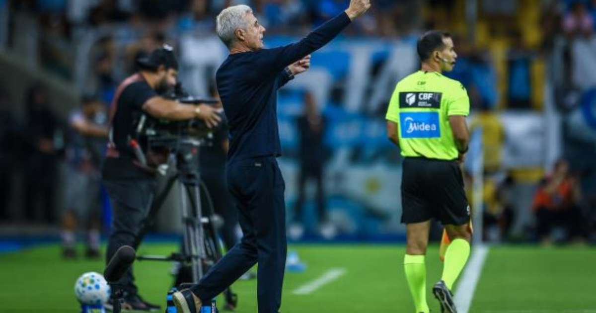 Luís Castro Distica sobre Titularidade, mas Elogia Talento do Grêmio em Grande Final