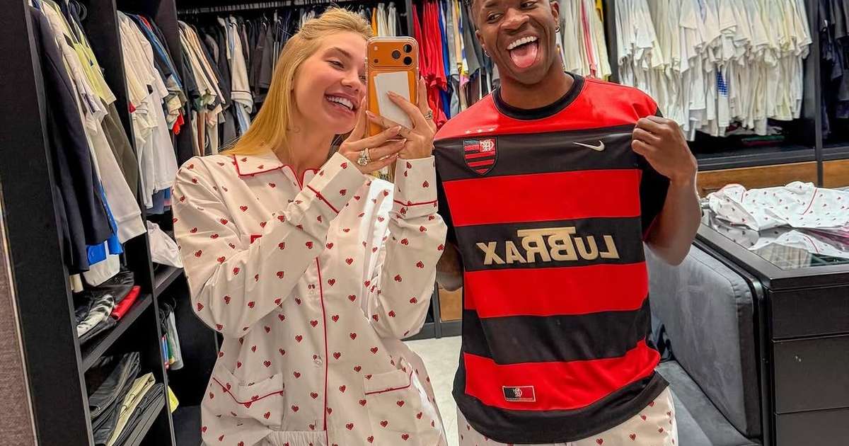 Vinícius Júnior exibe camisa do Flamengo ao lado de Virginia e aquece a paixão da torcida rubro-negra