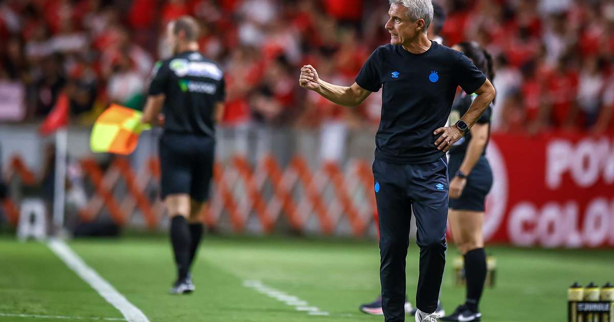 Técnico do Grêmio Alerta: Tudo é Possível, mas Haja Pés no Chão Após Vitória no GreNal