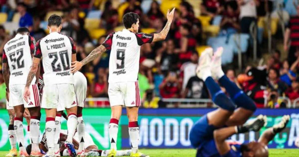 Flamengo goleia Madureira por 8 a 0 e avança para a final do Carioca contra o Fluminense