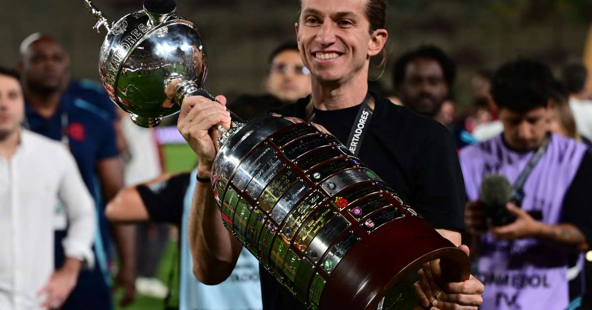 Filipe Luís no Flamengo: Análise de Títulos e Desempenho como Jogador e Treinador