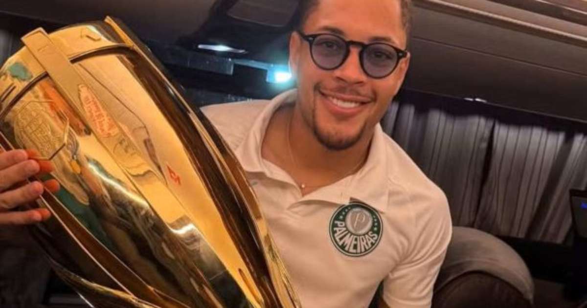 Palmeiras retorna a São Paulo após comemorações de titulo e projeta decisão no Brasileirão!