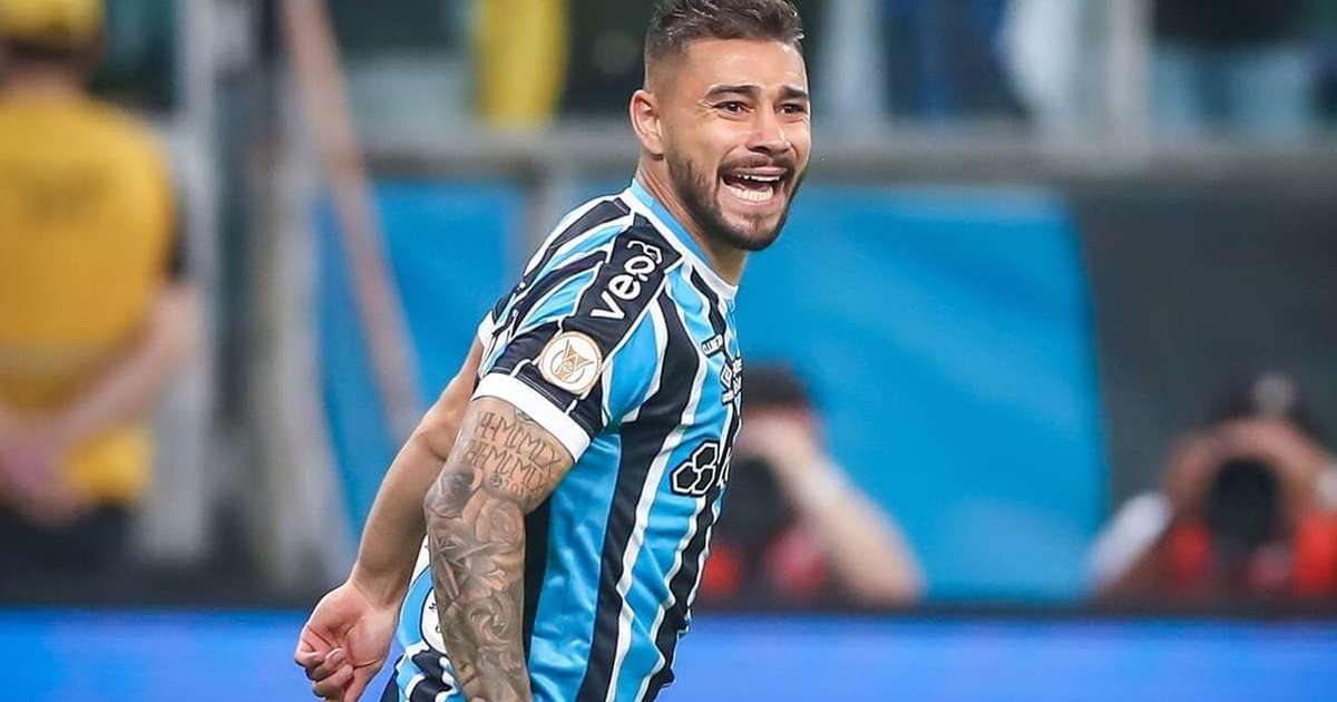 Grêmio retoma preparação e pode enfrentar desfalque crucial contra o Bragantino; confira a provável escalação