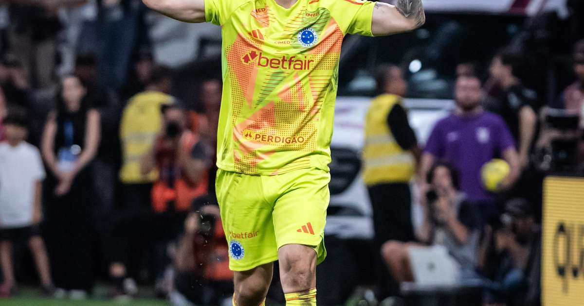 Cássio sofre nova lesão e pode ficar de fora de confrontos cruciais pelo Cruzeiro