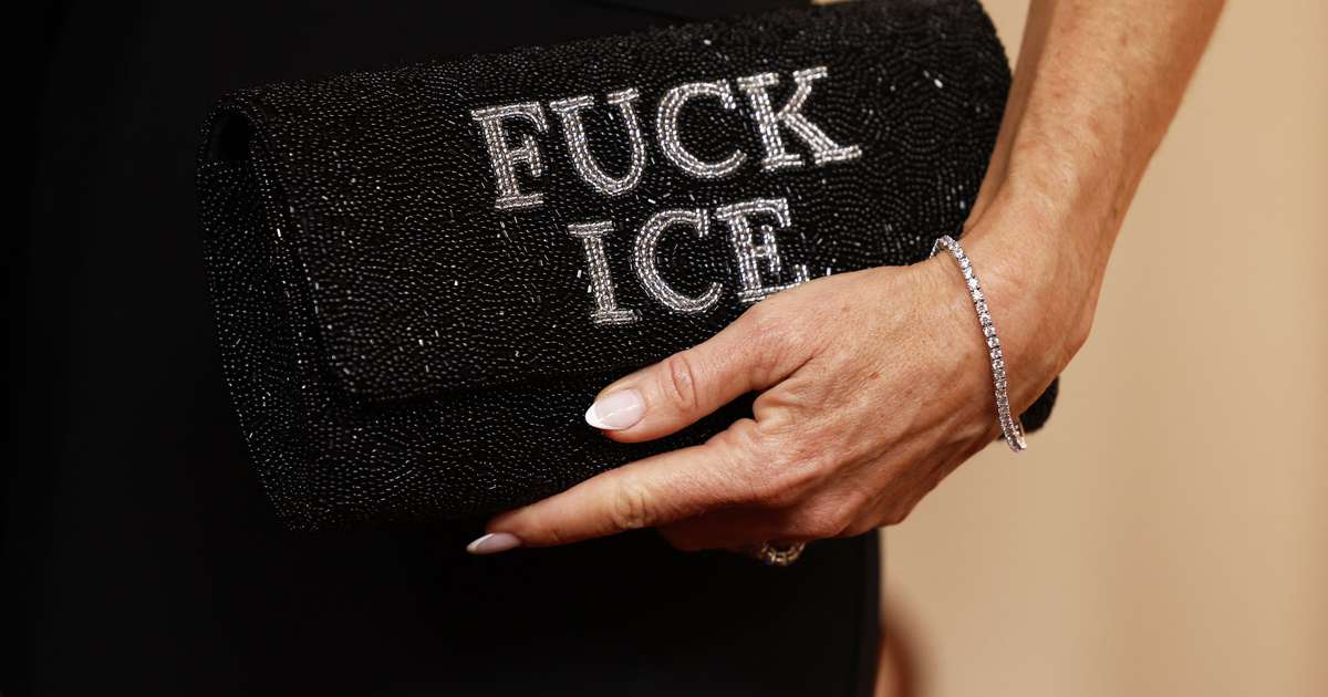 Oscar 2026: artistas usam acessórios contra guerra e políticas de anti-imigração