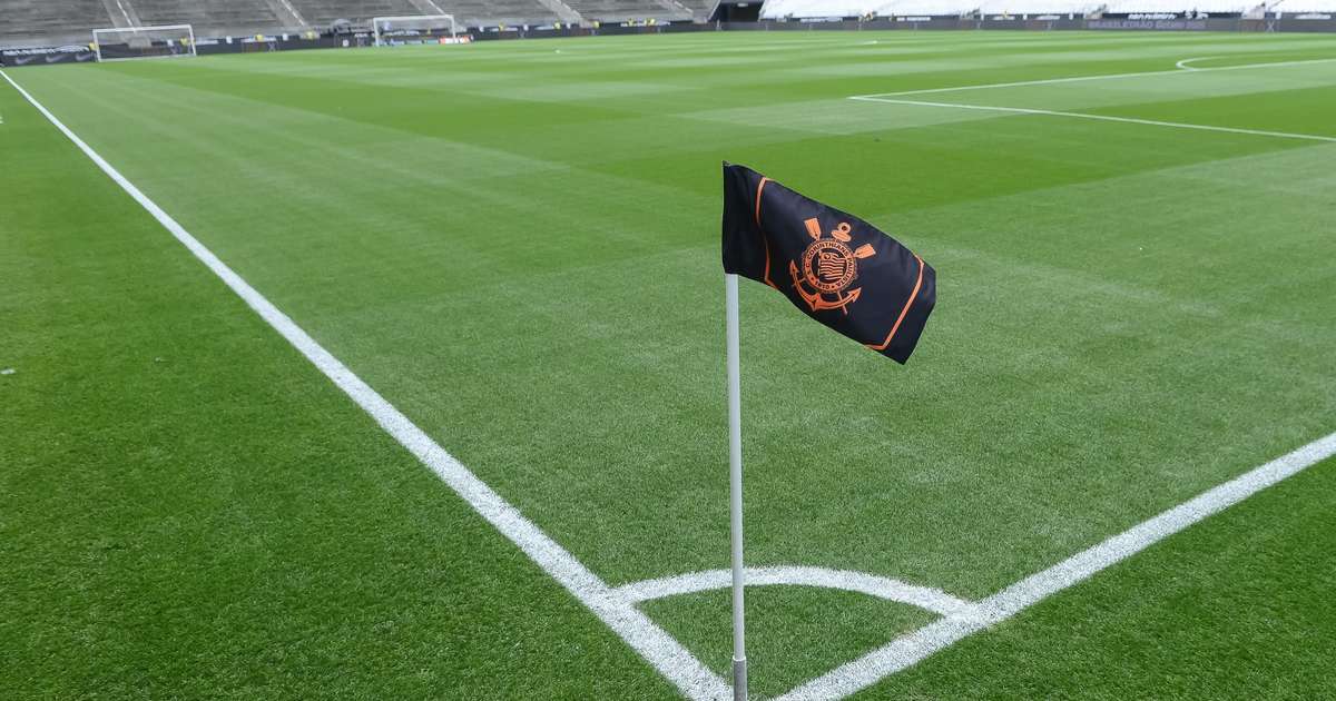 Jogador do Corinthians entra na mira de rivais do Brasileirão