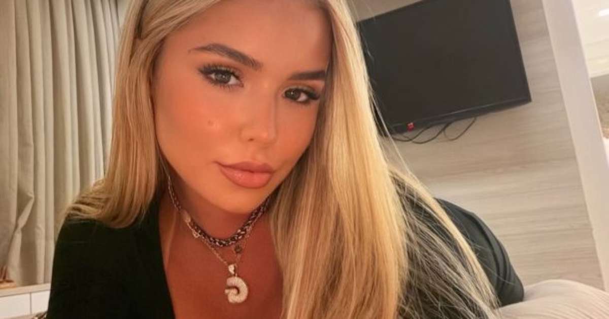 Plata, jogador do Flamengo, é flagrado em vídeo ao lado de influenciador digital