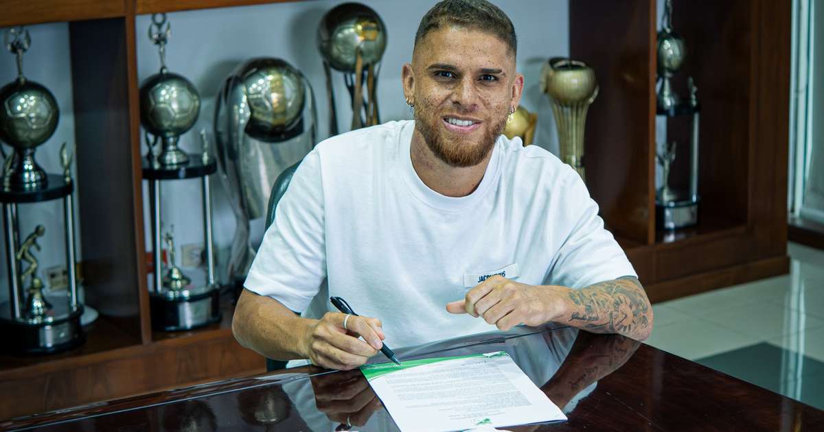 Cuéllar faz sua estreia pelo novo clube após saída tumultuada do Grêmio