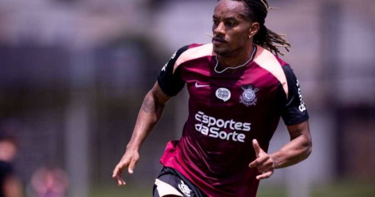 Carrillo é preservado na volta aos treinos, mas não preocupa a comissão técnica do Corinthians