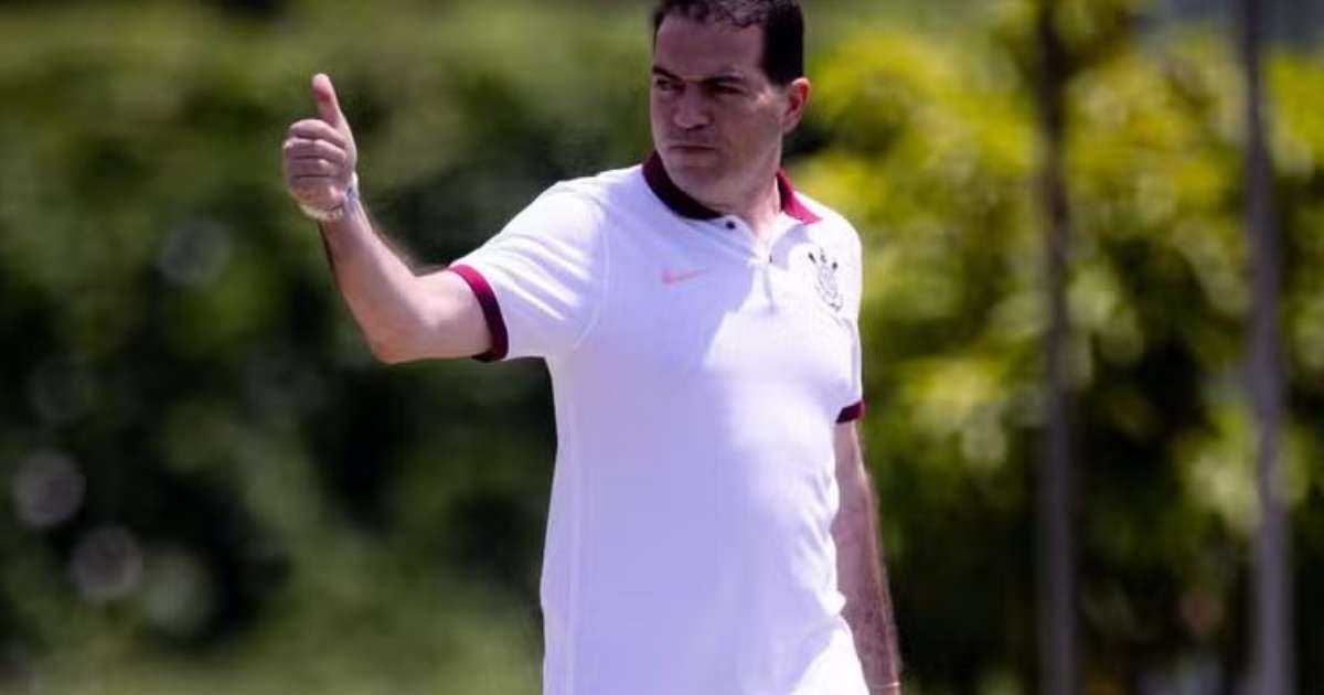 Corinthians Realiza Reunião Crucial para Definir Novo Atacante