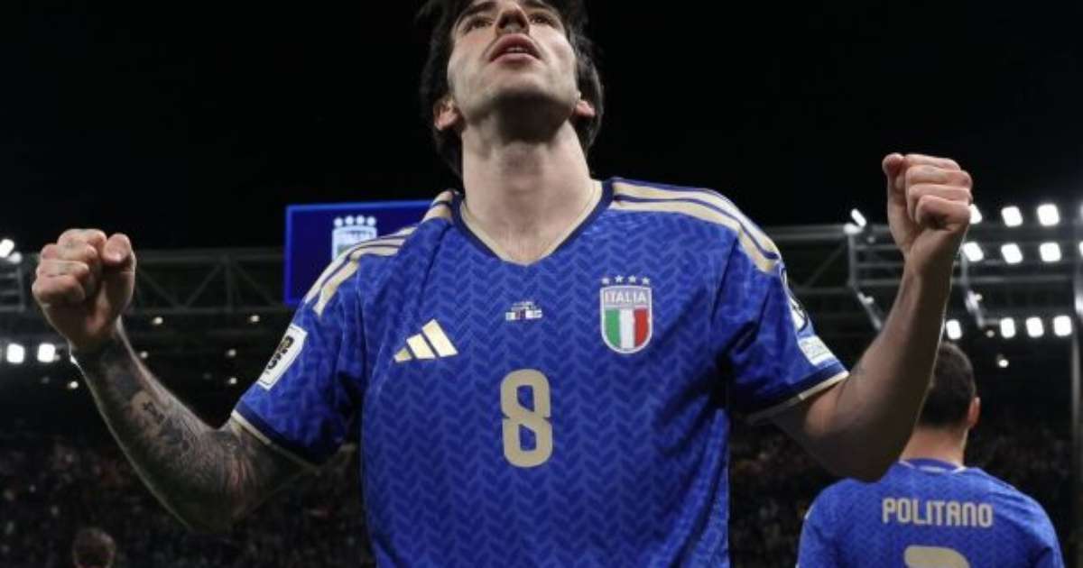 Itália vence Irlanda do Norte e avança na repescagem europeia rumo à Copa