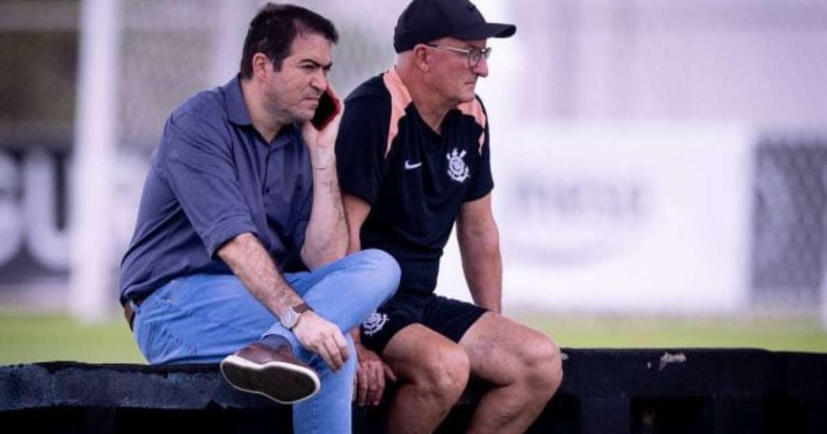 Corinthians acelera negociações para fortalecer elenco de Dorival Júnior