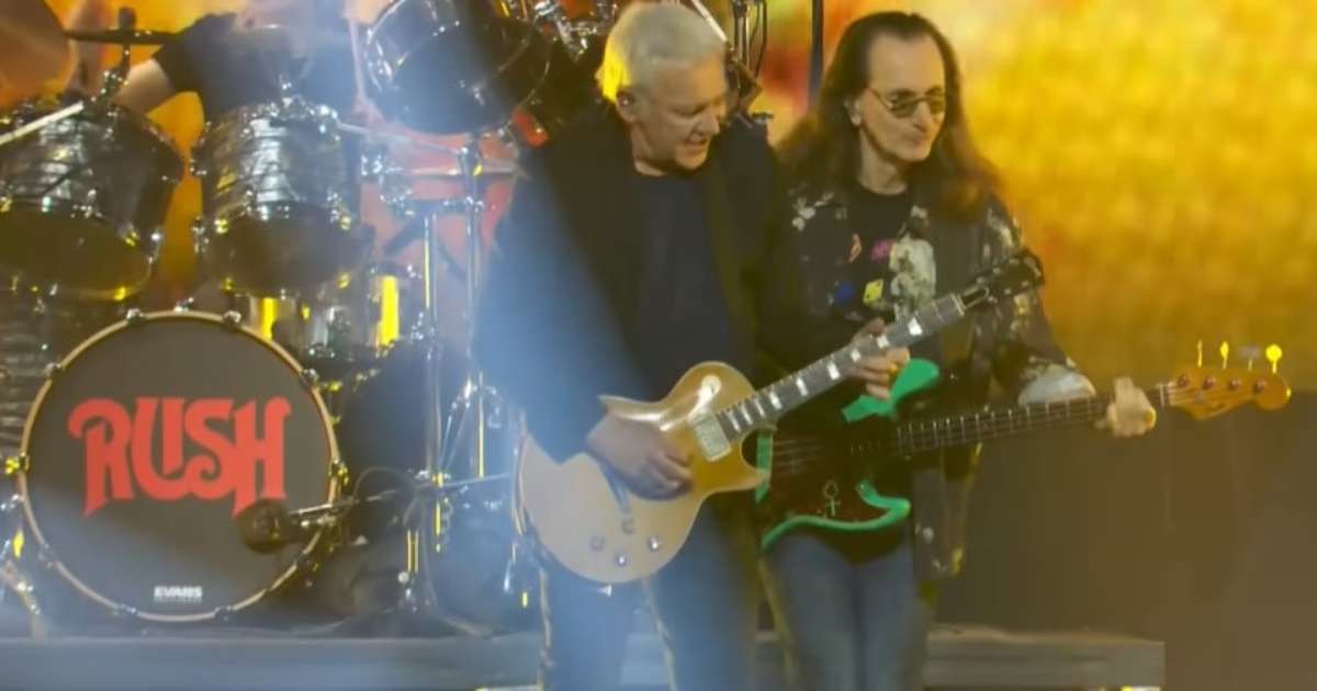 Rush volta aos palcos de surpresa e toca clássico após 46 anos
