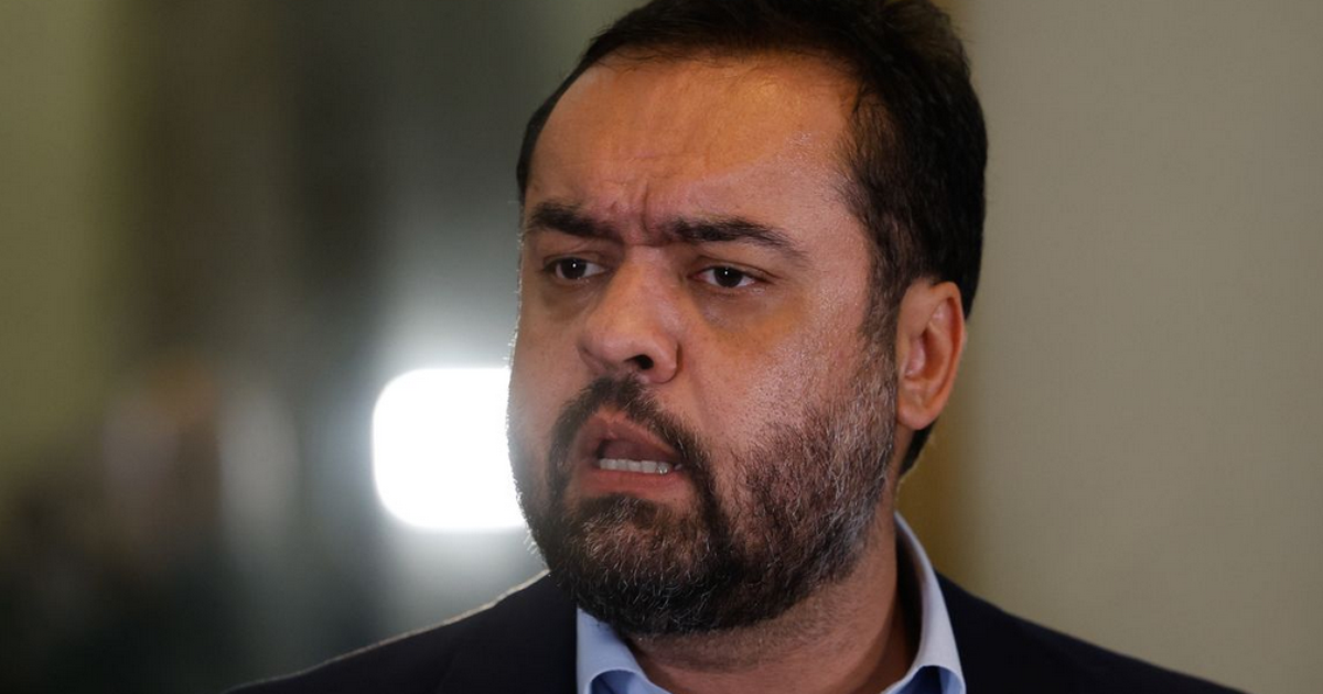 Renúncia, inelegibilidade e alvo de operação: relembre últimos meses de Claudio Castro