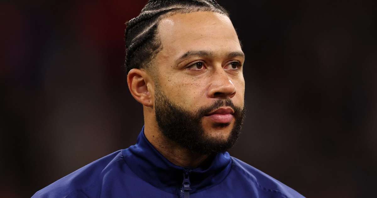 Corinthians aguarda retorno de Memphis após tratamento na Europa; expectativa de estreia aumenta