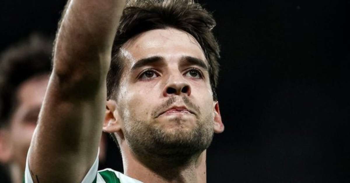 Sporting vence Santa Clara e põe pressão no líder Porto