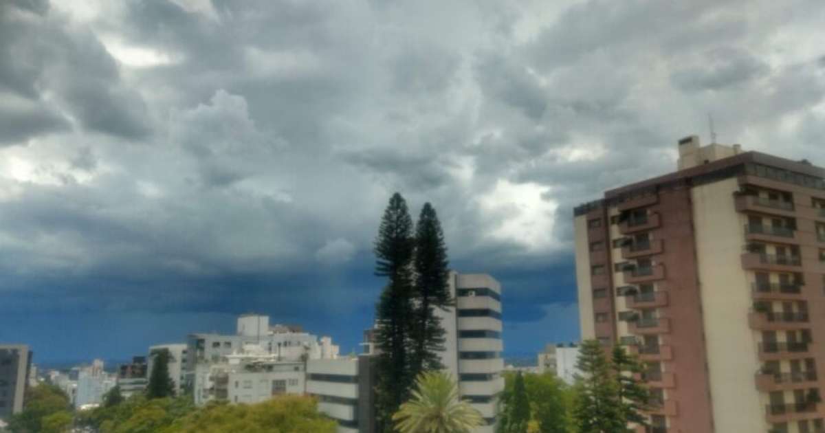 Defesa Civil emite alerta para temporais e granizo no feriadão de Páscoa no RS