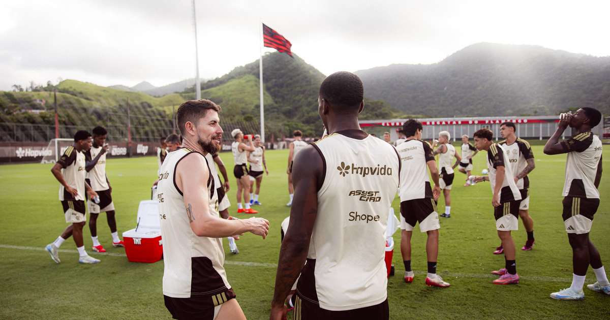 Flamengo perde atacante para lesão e define prazo indefinido de recuperação