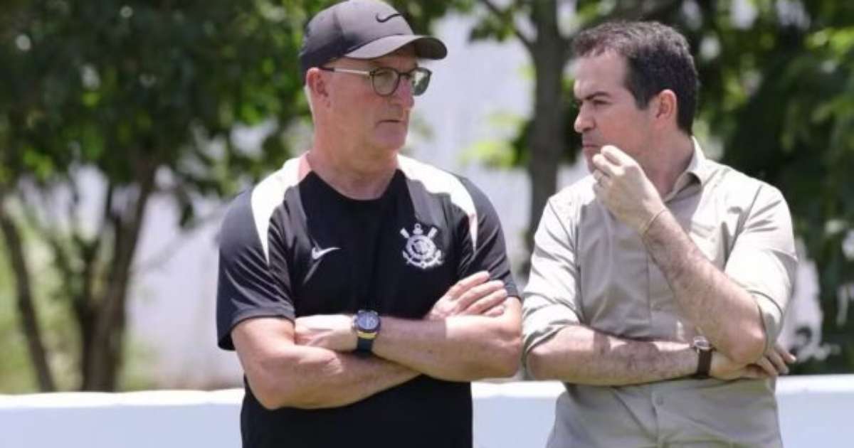 Corinthians tenta acordo para pagar multa milionária a Dorival Júnior