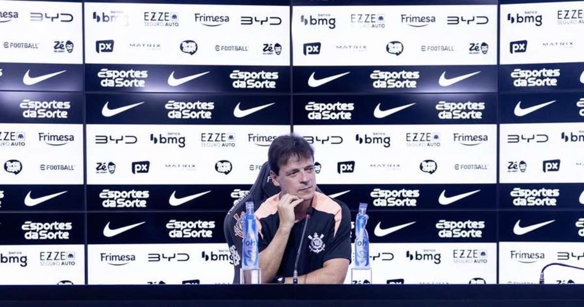 Análise dos Projetos Recentes de Fernando Diniz: Trajetória do Novo Comandante do Corinthians