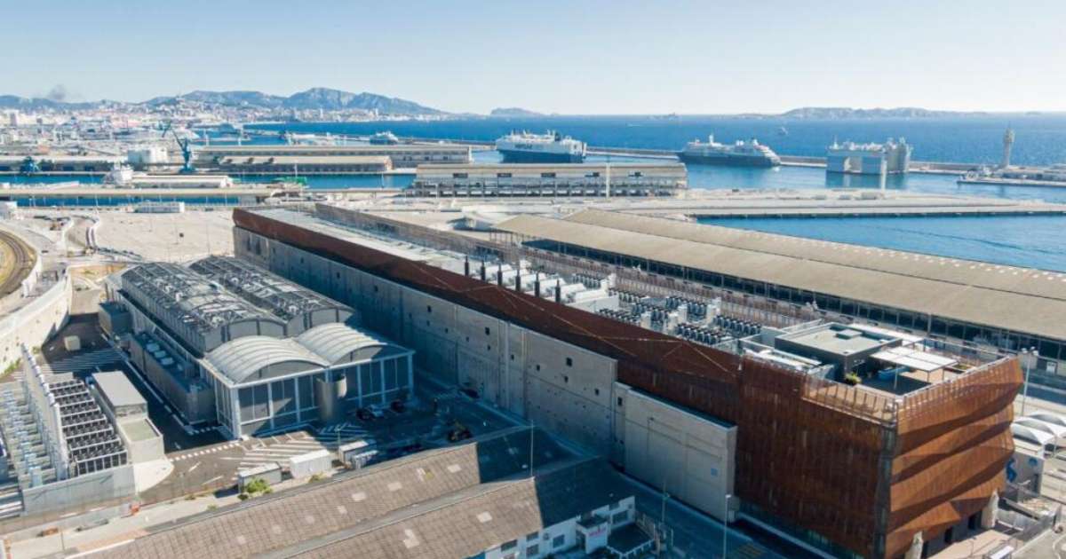Marselha, na França, vira hub mundial de data centers e expõe dilema social da indústria digital
