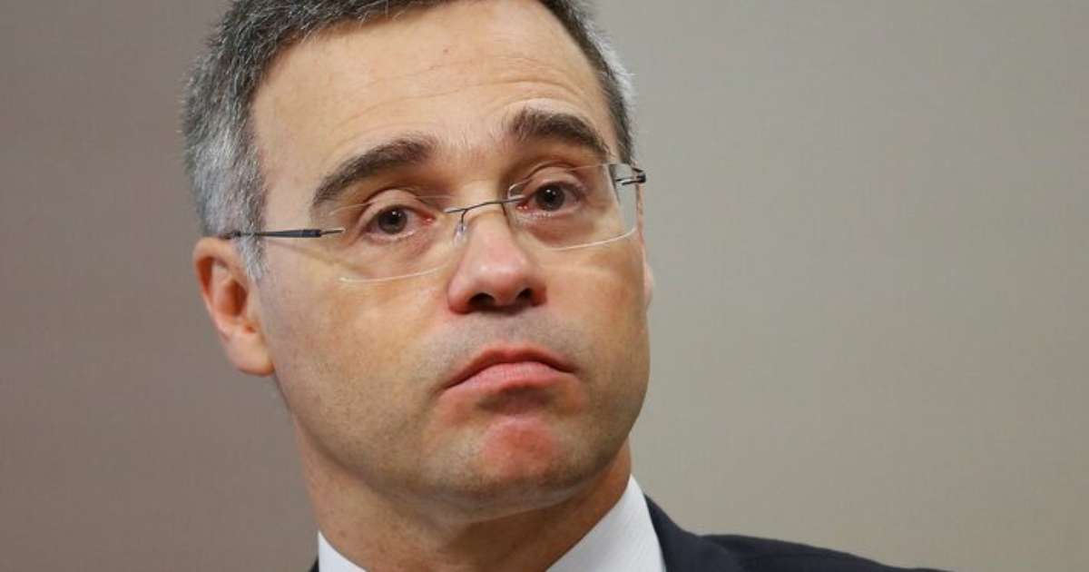 Mendonça é sorteado relator de queixa-crime de Bolsonaro contra Janones no STF