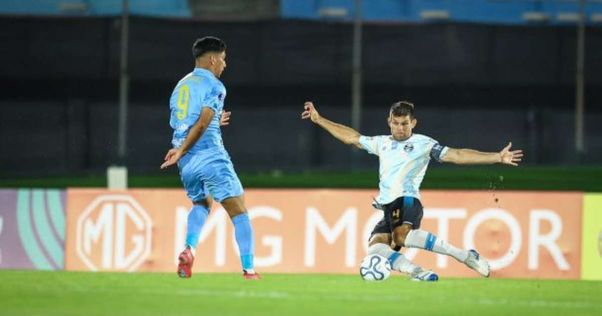 Jogadores do Grêmio Admitam Desempenho Abaixo do Esperado e Aceitam Críticas da Torcida