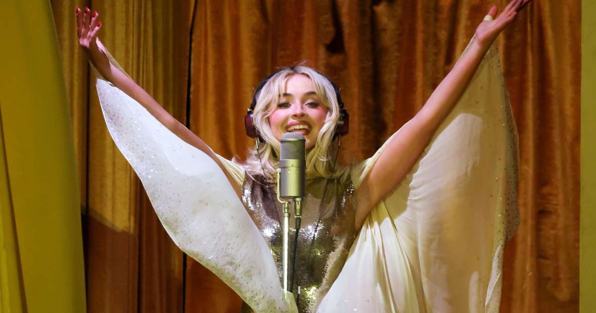 Sabrina Carpenter envolve Coachella com um set de estreia como atração principal digno de Hollywood