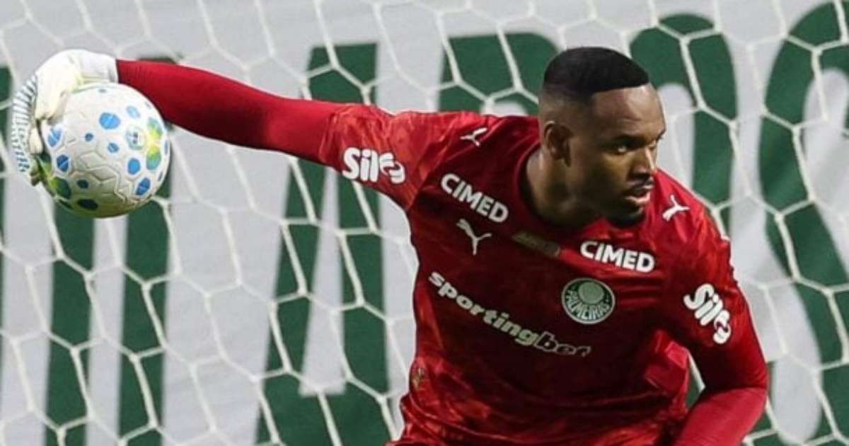 Carlos Miguel Agita a Torcida do Corinthians em Grande Estilo em Itaquera