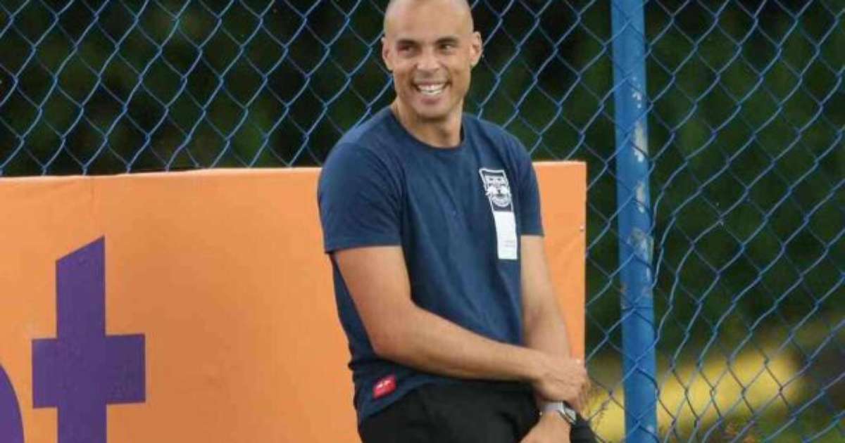 Julio Cesar Assume o Cargo de Gerente de Futebol do Corinthians e Promete Novos Rumos ao Clube