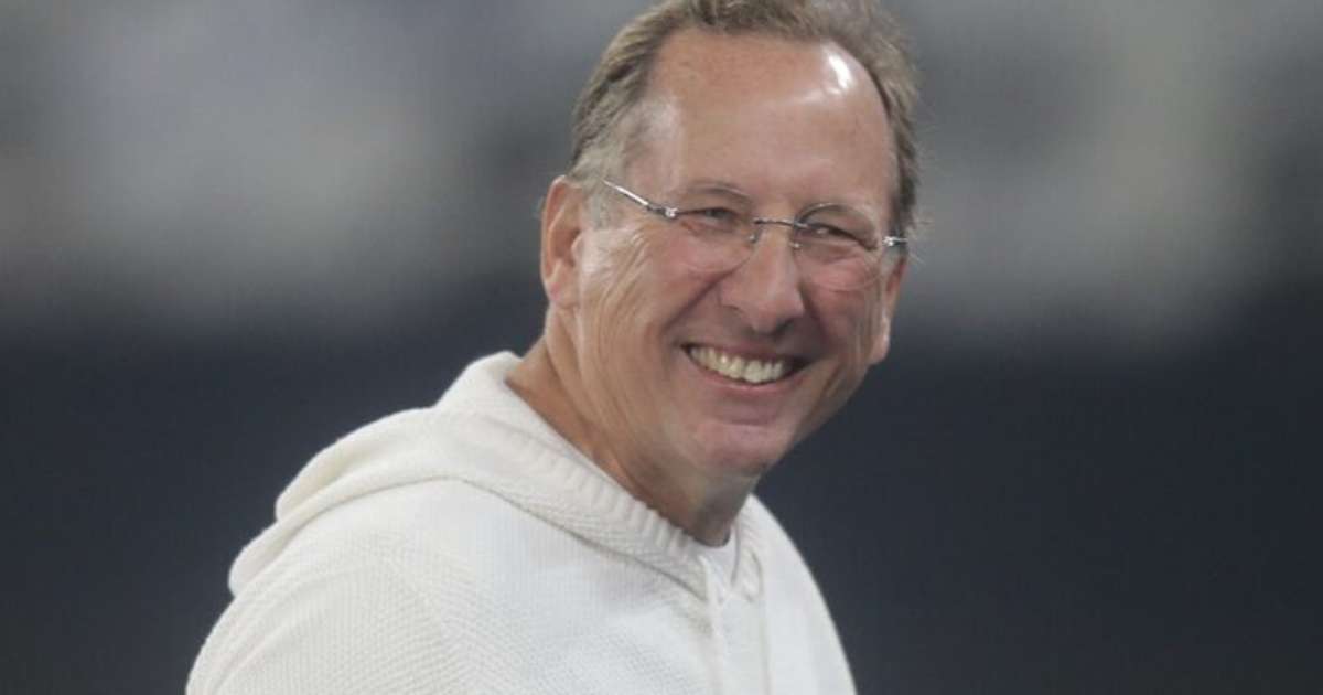 Botafogo entra com recuperação judicial e acirra disputa de Textor pelo comando da SAF