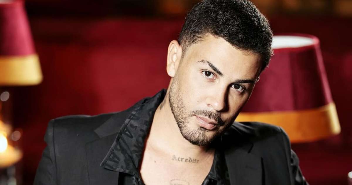 Carlinhos Maia é multado em R$ 1 milhão por vídeo de gaivota comendo churrasco em Fernando de Noronha