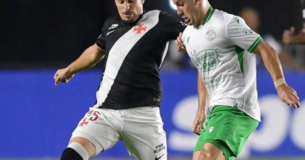 Renato, após vaias ao escalar Vasco B: "Querem bom resultado na Sula ou no Brasileiro?"