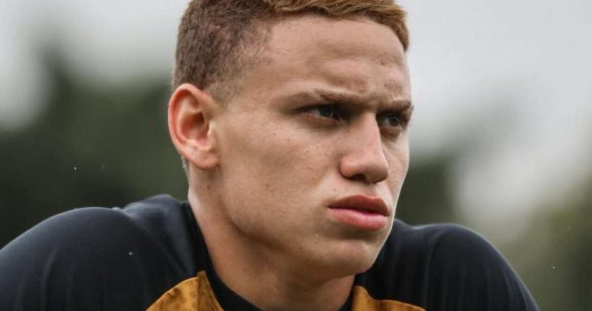 Maik perde espaço com Roger e tem futuro indefinido no São Paulo