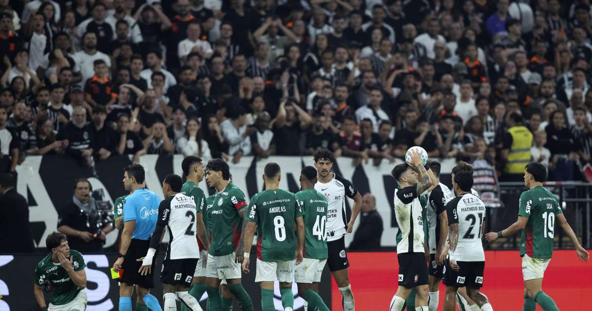 Corinthians é punido pelo STJD e quatro jogadores são suspensos; entenda