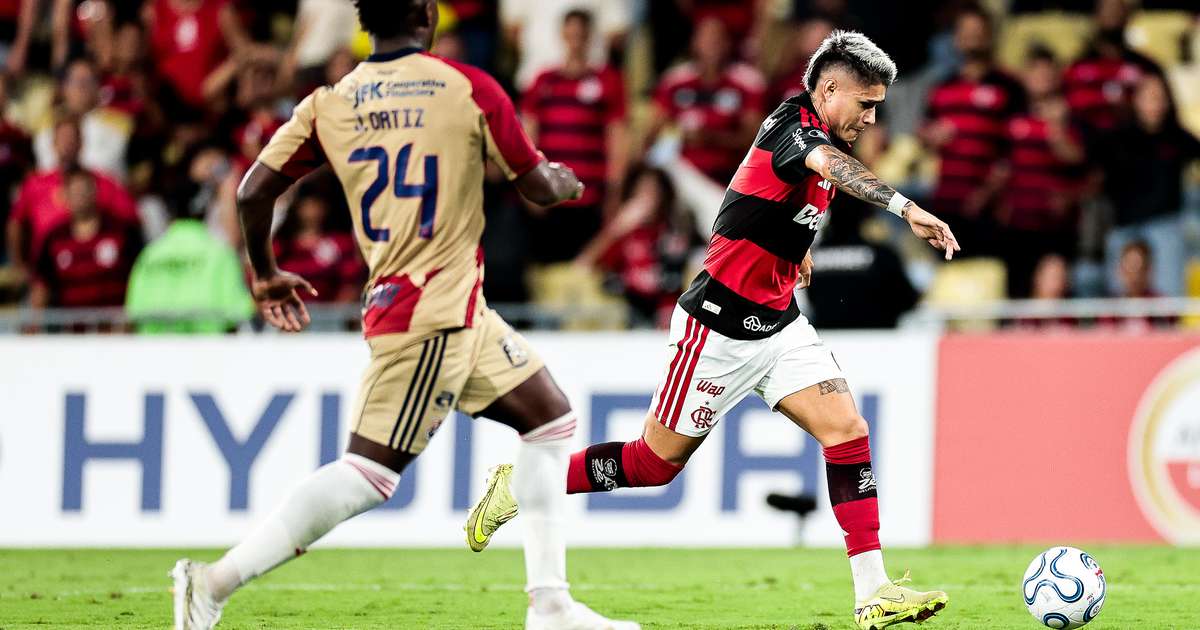 Flamengo Brilha no Maracanã e Derrota Independiente Medellín, Assumindo a Liderança do Grupo A na Libertadores