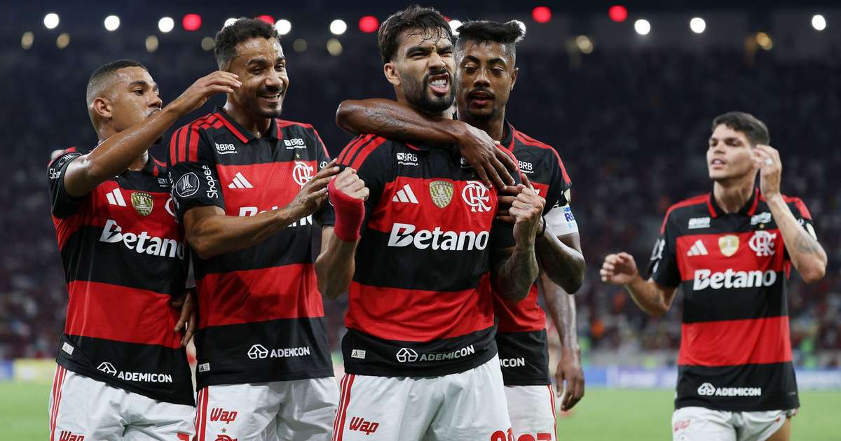Flamengo goleia no Maracanã e vence mais uma na Libertadores