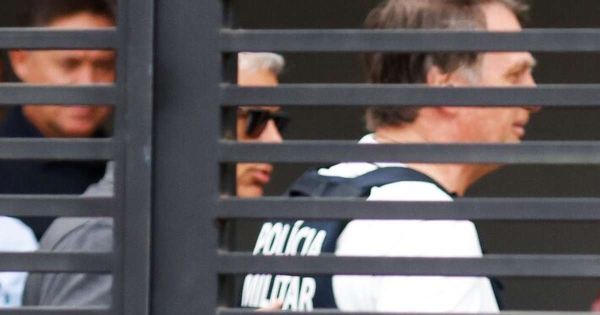 Bolsonaro tem evolução clínica 'satisfatória' e 'melhora discreta' no pulmão, dizem médicos ao STF