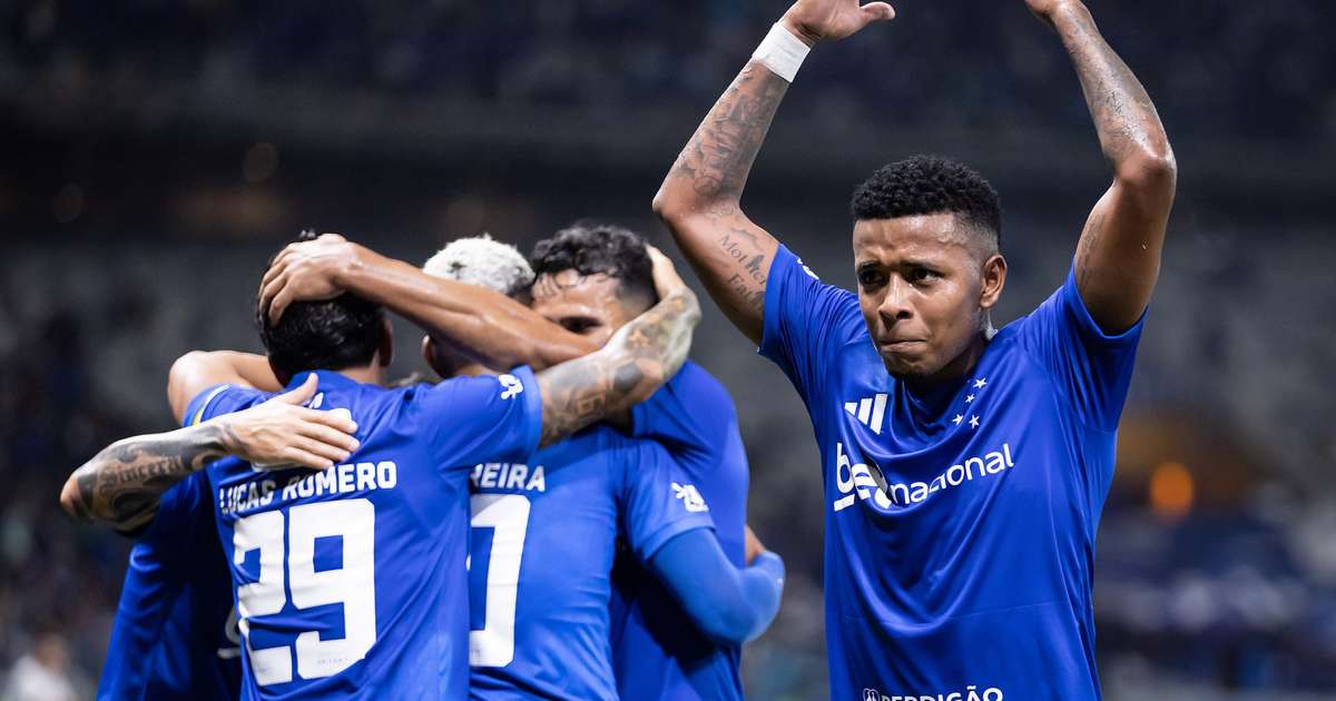 Cruzeiro Impõe Derrota ao Grêmio e Comprime Corinthians na Zona de Rebaixamento