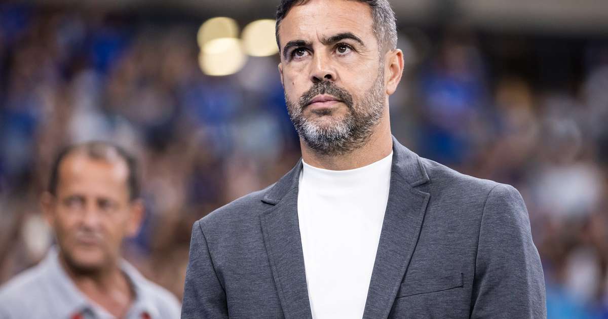 Cruzeiro Brilha em Campo: Arthur Jorge Destaca Desempenho em Entrevista