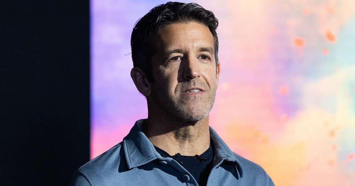 Apple entra em 'nova era' com troca de comando após 15 anos