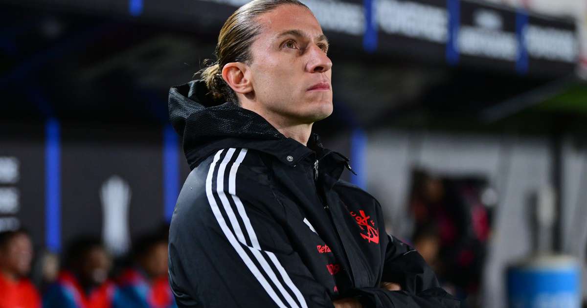 Atacante do Flamengo aborda desavenças com Filipe Luís e exalta trabalho do novo treinador