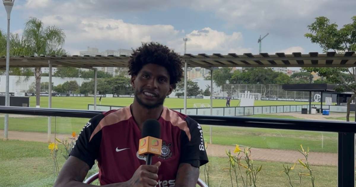 Hugo Souza destaca revitalização no Corinthians com chegada de Diniz e mantém esperança por uma vaga na Copa