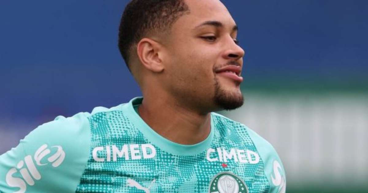 Abel enfrenta desafio tático ao escalar Palmeiras sem Vitor Roque